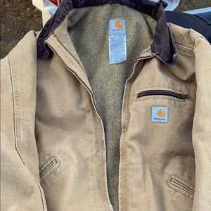 Large women’s Carhartt jacket